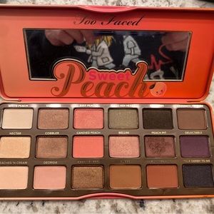 Limited Edition Too Faced Sweet Peach Eyeshadow Palette